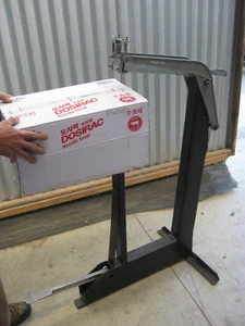 INDUSTRIAL CARD BOARD BOX STABLING MACHINE - Picture 1 of 9
