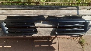 Renault Espace 4 Kühlergrill links und rechts Facelift PH2 G000173881 Gitter - Bild 1 von 8