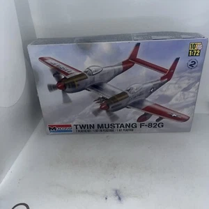 REVELL TWIN MUSTANG F-82G 1/72 SCALE MODEL KIT Started Parts - Picture 1 of 13