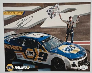 Chase Elliott JSA Signed Autograph 8.5 x 11 photo card NASCAR - Picture 1 of 3