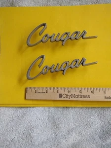 2 Ford Cougar Name Plates - Bild 1 von 2