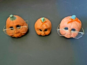Juego de 3 calabazas vintage de cerámica antropomórfica de Halloween con cinta para gafas - Imagen 1 de 12