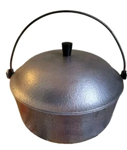 Club Aluminum Hammered 4.5 Qt Dutch Oven Pot Lid & Bail Wire Handle 1960s Granny - Picture 1 of 11