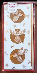 Unopened Box of 16 Paper Magic Group Christmas Cards - Picture 1 of 2