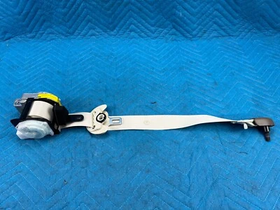Cinturón de seguridad lado del conductor Lexus GX460 2ª fila marfil 51 k 2014-06/2019 OEM Foto 1 de 4