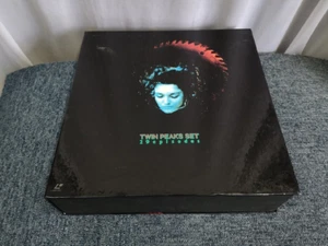 Twin Peaks Complete LaserDisc Box Set Season 1 & 2 29 Episodes David Lynch - Picture 1 of 13
