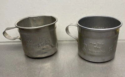 Lote de 2 rimas infantiles vintage antiguas de hojalata para niños en relieve Foto 1 de 4