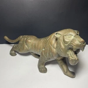Statua Tigre del Bengala in ottone vintage, lunga 15", 4 libbre 3 oz MCM - Foto 1 di 12