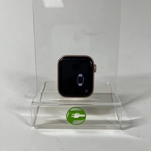 Broken Unlocked Apple Watch Series 4 40MM Aluminum A1975 Face Only - Photo 1 sur 2