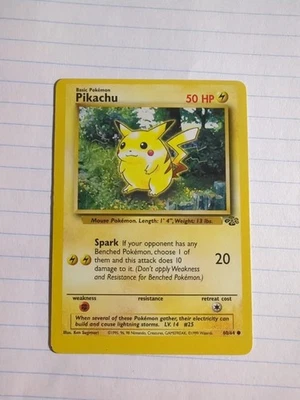 1999 Pokemon PIKACHU Jungle - Alignment Dot Miscut Non Holo 60/64 WotC - NMint - Image 1 of 4
