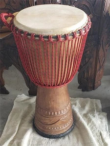 West AFRICAN Djembe TAMBURO 26" tribale calice legno pelle di mucca intagliato a mano marrone B - Foto 1 di 10
