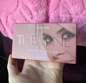 Lawless Eyeshadow Makeup Pallet - Picture 1 of 10