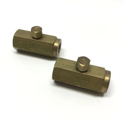 Lot of 2 Deltrol C20B Brass Check Valves 2000psi, 1/4" NPT, 3gpm, 1-2.5psi Crack - Image 1 of 4
