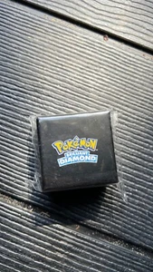 Pokemon Brilliant Diamond Pin Badge With Box NEW - Picture 1 of 1