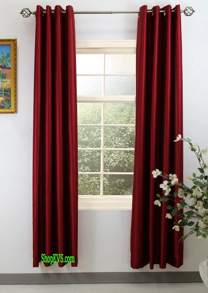 Panel de cortina de ventana de seda sintética Tribeca con 8 ojales, tamaño 56" X 84", por THF Foto 1 de 1