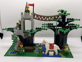 LEGO Castle: Forestmen's Crossing (Set 6071) 100% Complete w/ instructions 