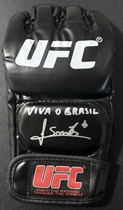 Luana Santos signierter Handschuh. UFC. LFA. TikTok Queen. Beckett Witness Echtheitszertifikat. Brasilien - Bild 1 von 3