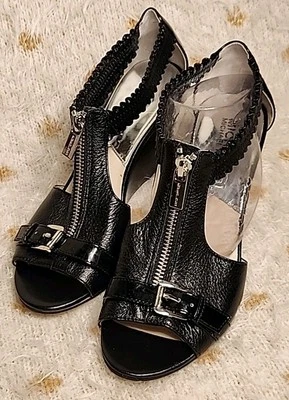 Sandalia de cuña Michael Kors negra punta abierta para mujer talla 6,5 M cremallera frontal nueva sin caja Foto 1 de 4