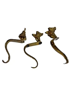 3 Vintage Messing Weihnachtsstrumpfhalter 2 Engel Cherubs und 1 Weihnachtsbaum - Bild 1 von 7