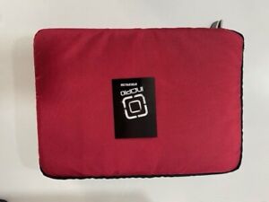 INCIPIO Nylon sleeve for 15'' laptop /tablet black and red color