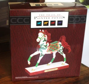 Estatuilla de caballo Trail of Painted Ponies Happy Holly Days 2022 - NUEVA EN CAJA SELLADA - Imagen 1 de 9