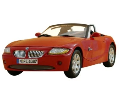 BMW Z4 - red - MotorMax 1:18 - Immagine 1 di 2