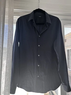 Camisa de vestir Theory para hombre mediana azul marino manga larga elástica Foto 1 de 4
