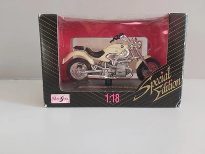 BMW 1200C Maisto 1/18 - Branco - 39319 - Imagem 1 de 3