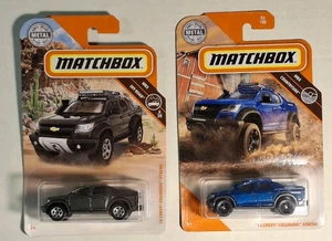 Matchbox '16 Chevy Colorado Xtreme 93/100 Blue + 87/100 Blk - Picture 1 of 2