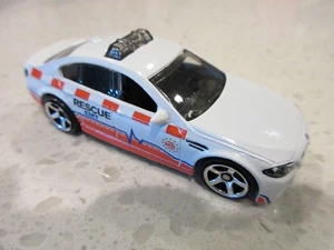 2025 Matchbox BMW M5 Police White Rescue EMT Ambulance Diecast Spielzeugauto - Bild 1 von 6