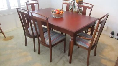 Ethan Allen American Impressions Dining Room Table and Chaires - Image 1 of 4