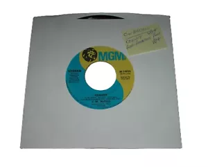 C.W. Mc Call **Convoy & Long Lonesome Road** {Vinyl 45 RPM} **VG+ MGM M 14839** - Picture 1 of 3