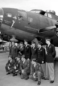 Crew Boeing B-17 Flying Fortress "Memphis Belle" nose art 13x19 WWII Photo 15b - Picture 1 of 2