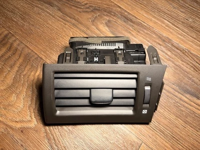 Lexus HS250h 2010-2012 tablero de instrumentos delantero izquierdo del lado del conductor ventilación de aire OEM marrón Foto 1 de 4