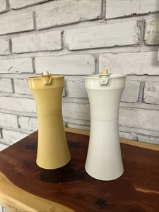 2 Vintage Tupperware 8 oz Oil & Vinegar /Salad Dressing Cruet, 1246-12 & 1246-8 - Picture 1 of 7
