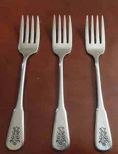 Oneida Pfaltzgraff Village Set of 3 Salad Forks Deluxe Stainless Flatware Lot E - Picture 1 of 6