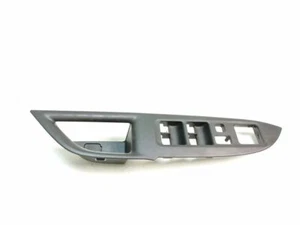 Mitsubishi Outlander 2013 Verkleidung Fensterheberschalter T�r vorne AMD155495 - Bild 1 von 7
