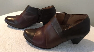 Taos Womens Size 7M Brown Color Block Side Zip Booties - Image 1 of 4
