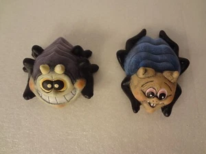 Halloween Figurines - 2 Spiders - Picture 1 of 7