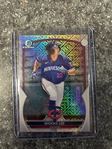 2023 Bowman Chrome Brooks Lee Mega Box Mojo Refractor #BCP-31 Minnesota Twins - Picture 1 of 2