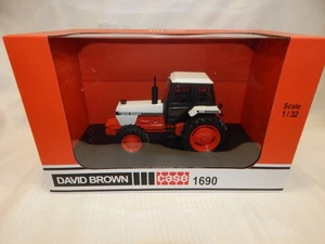 UNIVERSAL HOBBIES DAVID BROWN 1690 4WD TRACTOR UH6753 BNIB 1:32 - Picture 1 of 6