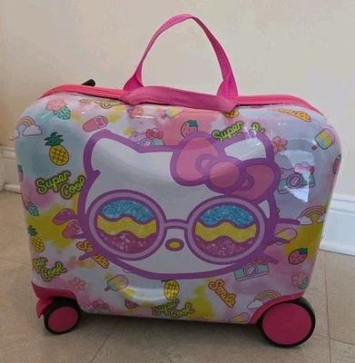 Maleta de paseo Hello Kitty de 18" rígida para llevar Foto 1 de 4