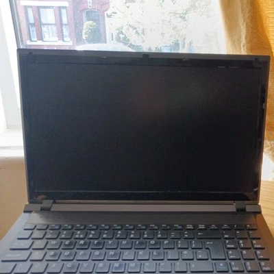 RM NOTEBOOK OVERLOAD 220 - intel Pentium - 3GB RAM - 15 inches  - Image 1 of 4