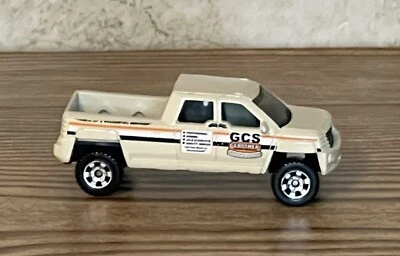 Camión Matchbox GMC Terradyne 2001 cabina y media empresa de construcción diecast Foto 1 de 4