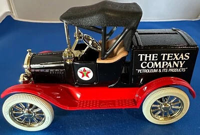 1988 Ertl Die-Cast - 1918 Ford Runabout Bank - Texaco Oil Co- 1/25 scale - Image 1 of 4