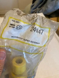 NIP Daniel Woodhead 24W47 15A 125V Watertite Super Safeway plug - Picture 1 of 4