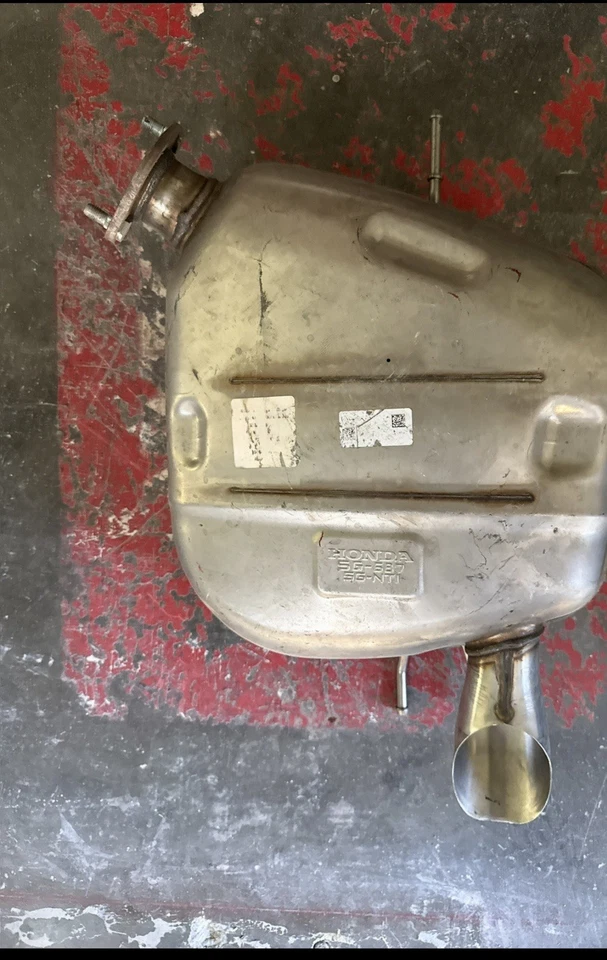 Silenciador de escape trasero izquierdo Honda Accord 18-22 SG-687 SG-NTI OEM Foto 1 de 1