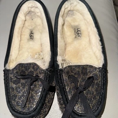 UGG Rylee Brillo Estampado Leopardo Brillo Mocasín Zapatilla Piel de Oveja Mujer Talla 7 Foto 1 de 4