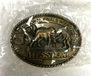NEU 1981 Hesston Erwachsene National Finals Rodeo Gürtelschnalle - Bild 1 von 2