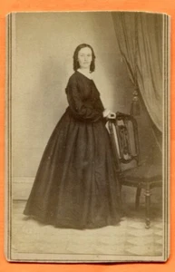 CDV Ashtabula OH, Retrato de una mujer joven, por Albert, sello trasero de la década de 1860 - Imagen 1 de 3